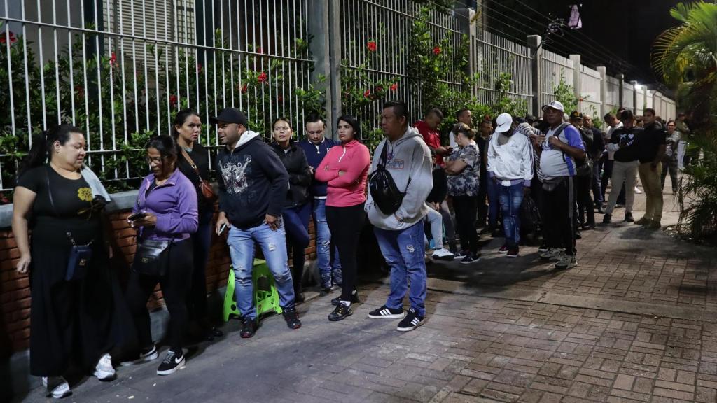 FIla para votar en Caracas.