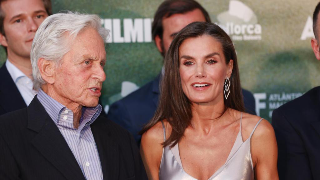 Letizia junto al actor Michael Douglas.