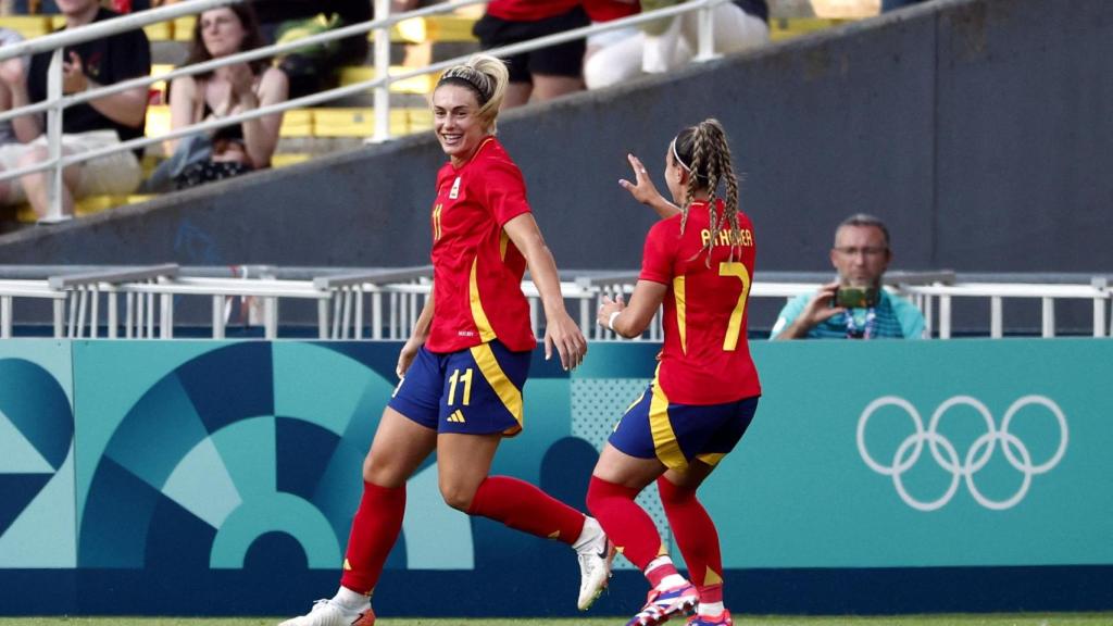 Alexia celebra su gol anotado ante Nigeria.