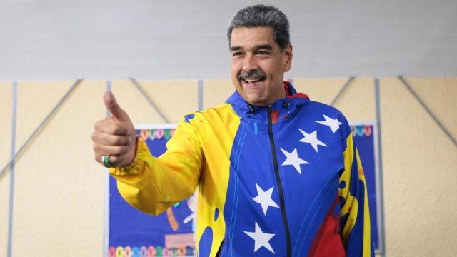 Nicolás Maduro, en el centro de votación este domingo