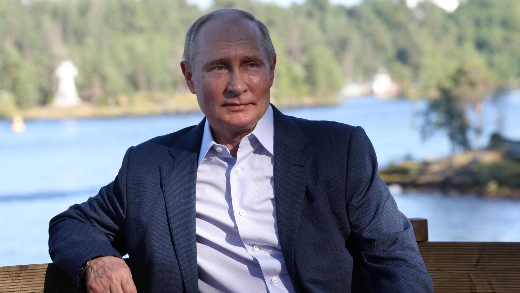 El presidente ruso Putin visita Valaam en la República de Karelia.