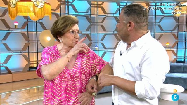 Jorge Javier Vázquez en 'El Diario de Jorge' junto a la primera invitada.