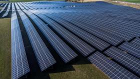 Planta solar, en una imagen de Shutterstock.