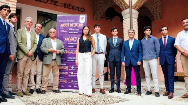 Organización y participantes del IV Circuito de Novilladas de Castilla y León celebrado en la tarde de hoy en el Castillo de Arévalo