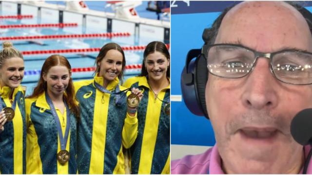 El equipo australiano de natación y el periodista Bob Ballard.