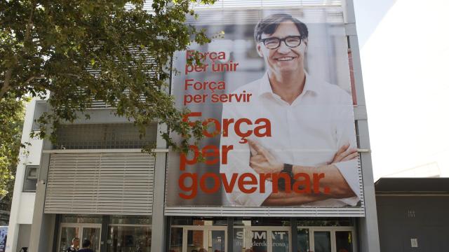 La sede del PSC en Barcelona este lunes.