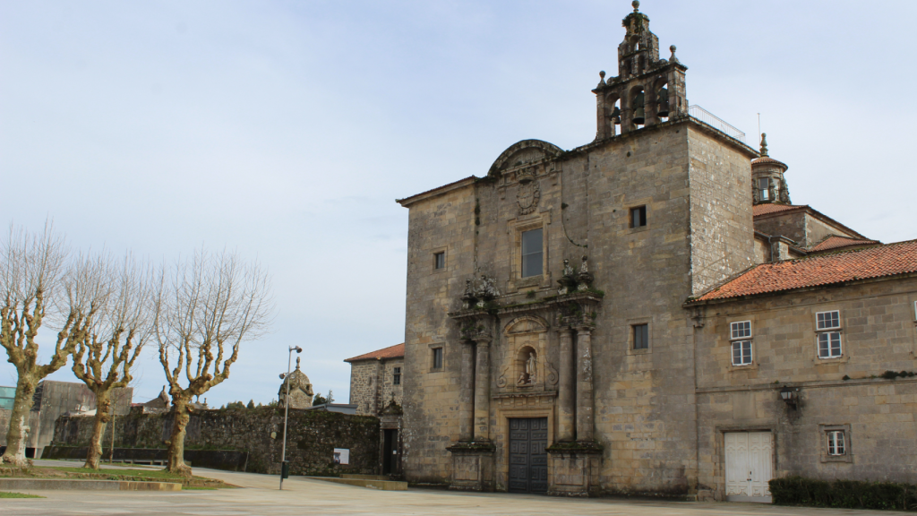 Plaza exterior del psiquiátrico en la actualidad.