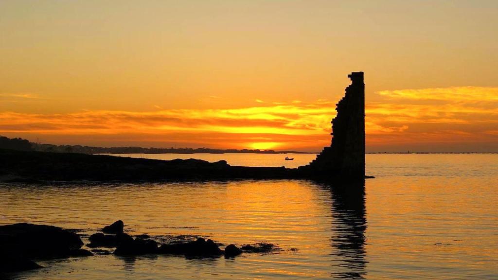 Atardecer sobre la Torre de San Sadurniño