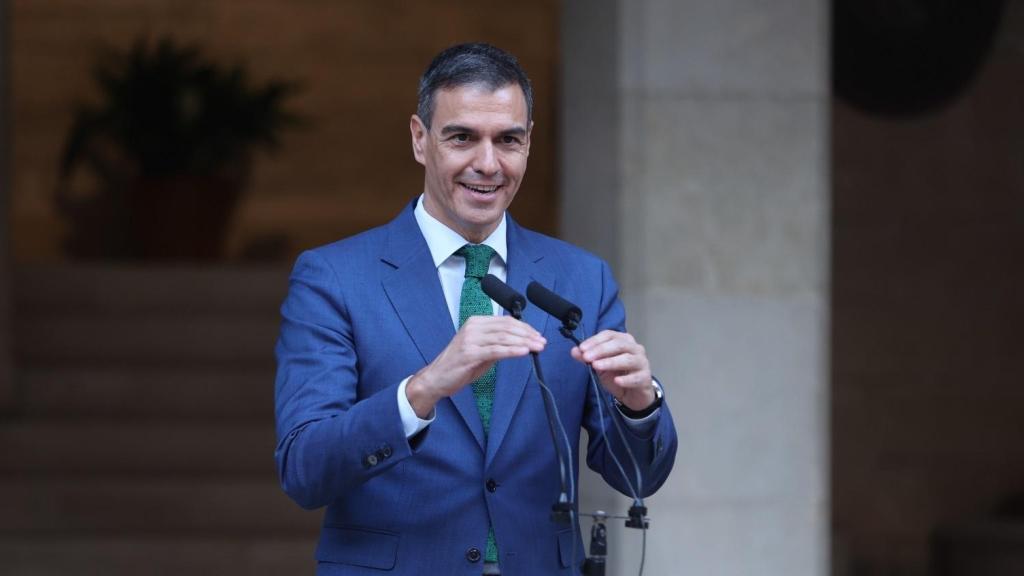 Sánchez, tras el tradicional despacho con el Rey Felipe VI en Mallorca, este martes en Palma.