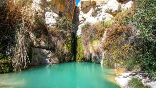 Esta es la piscina natural más bonita de Alicante: un baño de película y perfecta para una escapada este verano