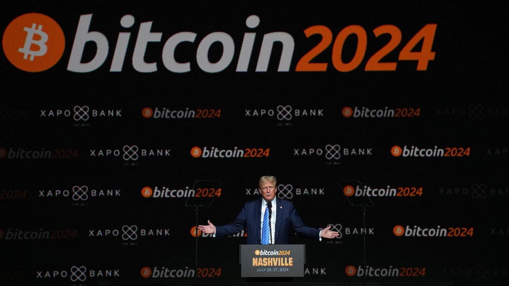 El candidato republicano y expresidente estadounidense Donald Trump habla en el evento Bitcoin 2024 en Nashville, Tennessee.