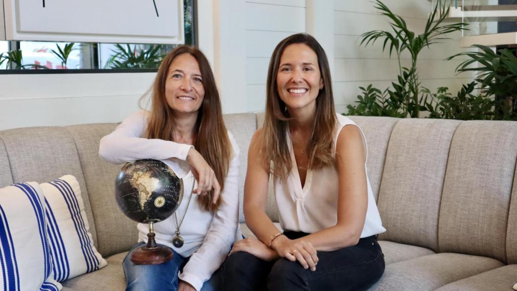 Esther Basanta y Carla Tarrés.