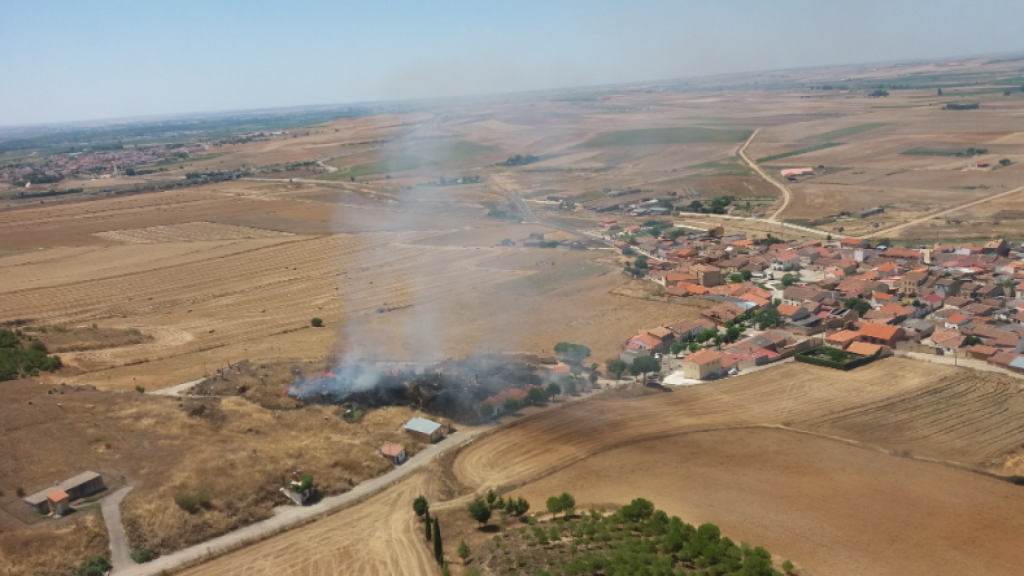 Imagen aérea del incendio en Algodre