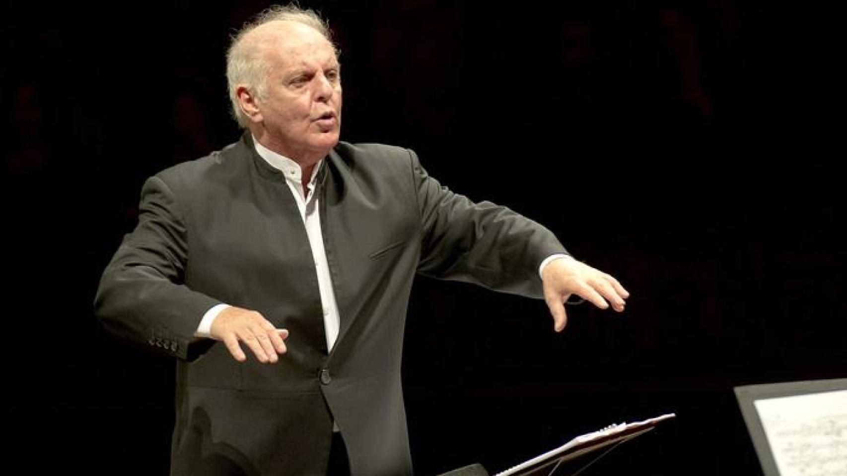 Daniel Barenboim anuncia que tiene parkinson y que seguirá dirigiendo hasta que le sea posible