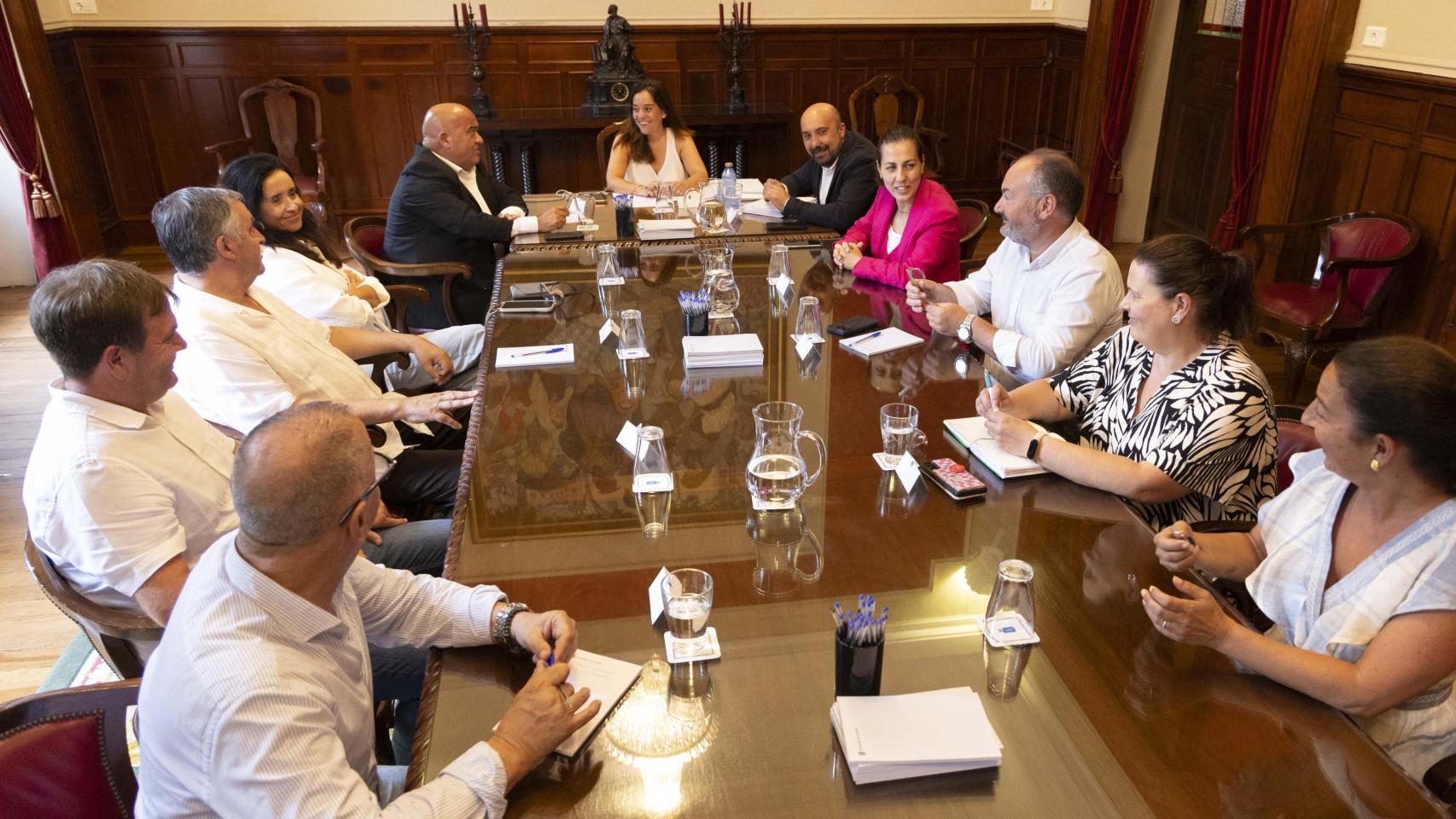 Reunión de Inés Rey con los alcaldes del Consorcio As Mariñas.