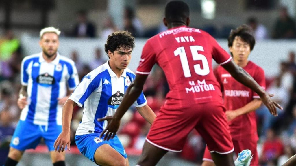 Un momento del partido entre el Deportivo y el Gil Vicente.