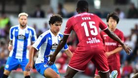 Un momento del partido entre el Deportivo y el Gil Vicente.