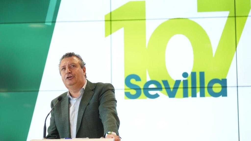 Javier Fernandez, presidente de la Diputación de Sevilla, en la presentación del plan Sevilla 107.