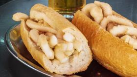 En este bar de Pontevedra se come el mejor bocadillo de calamares: todo un clásico de la ciudad