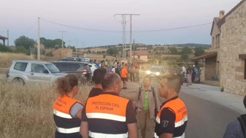 El equipo de búsqueda antes de comenzar la batida