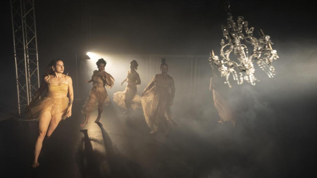 Las bailarinas de blucinQue en escena en Conde Duque. Foto: Andrea Macchia