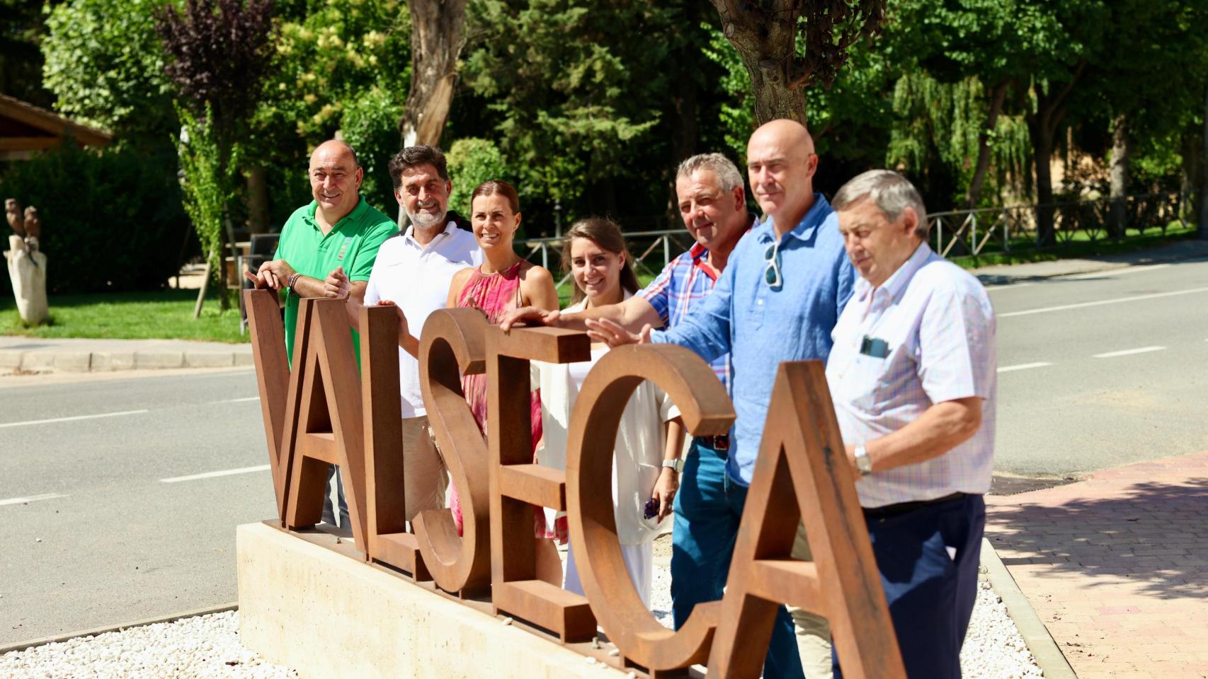 El presidente de la Diputación de Segovia, Miguel Ángel de Vicente, en su visita a Valseca