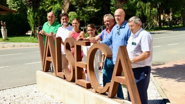 El presidente de la Diputación de Segovia, Miguel Ángel de Vicente, en su visita a Valseca