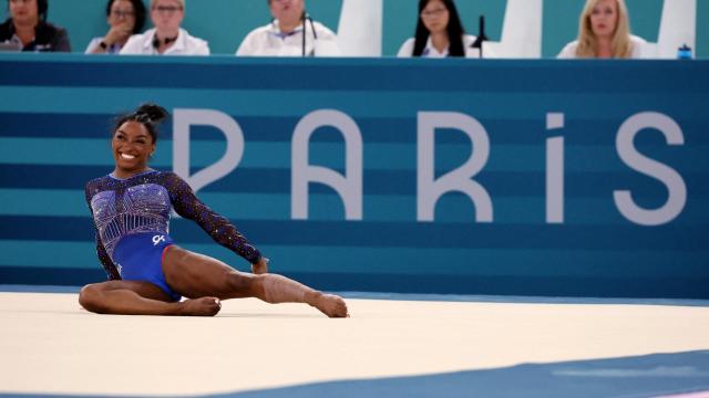 Simone Biles durante su concurso final.