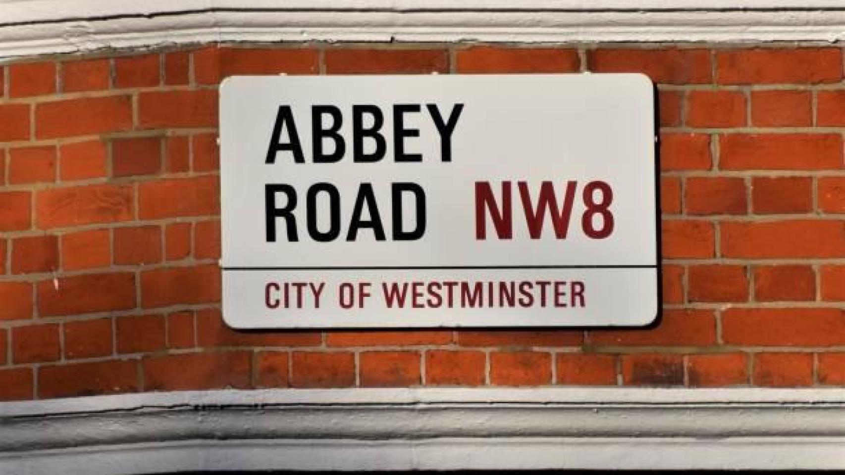 Placa del n.º 8 de Abbey Road. Foto: James Ackerley