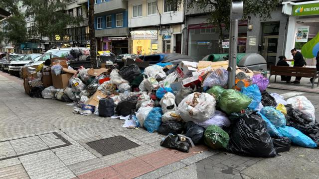 Basura acumulada en las calles de A Coruña