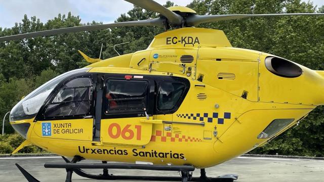 Imagen de un helicóptero medicalizado.
