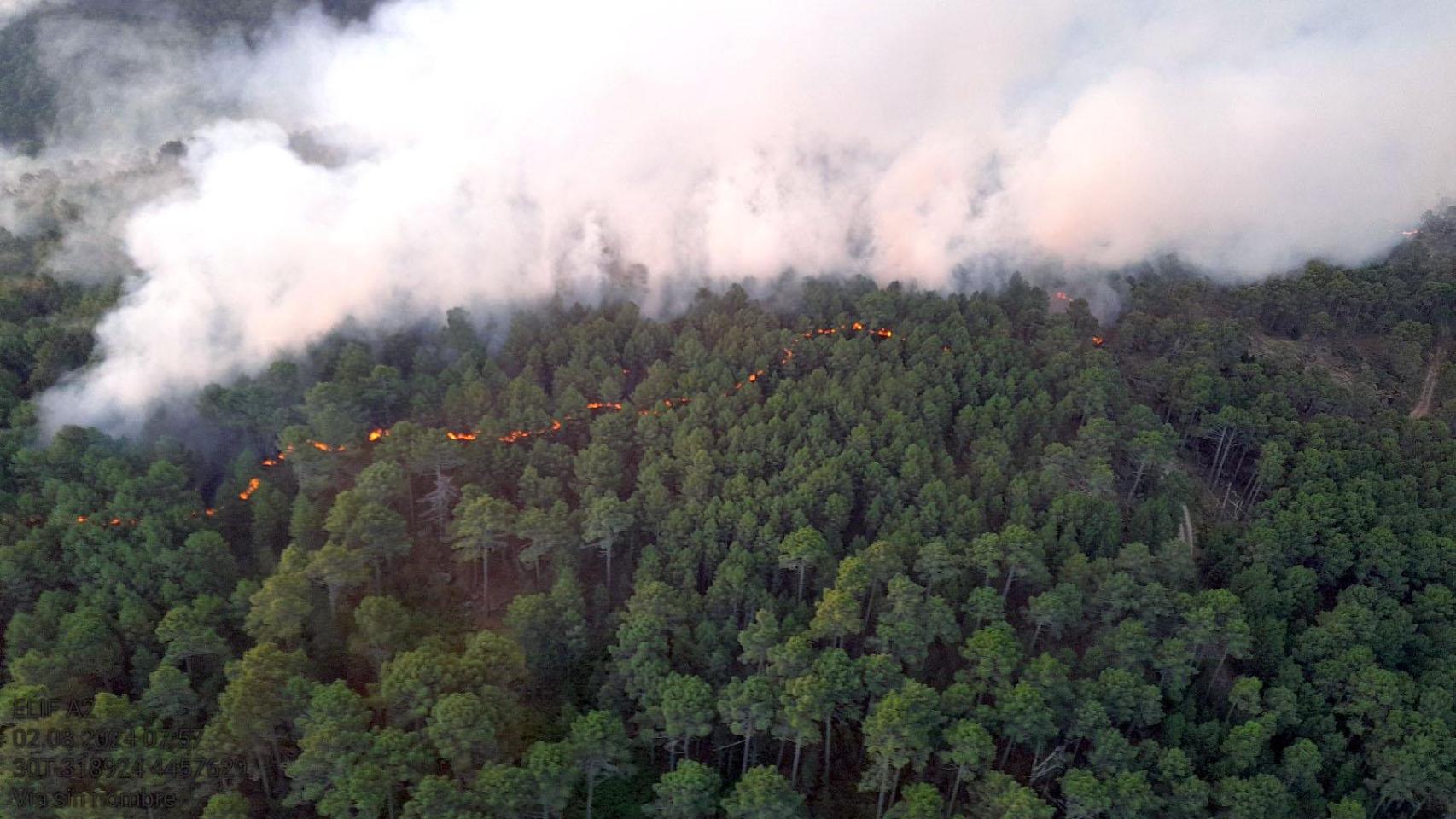 Más de 70 medios se afanan en controlar el incendio de nivel uno que se originó de madrugada en El Hornillo