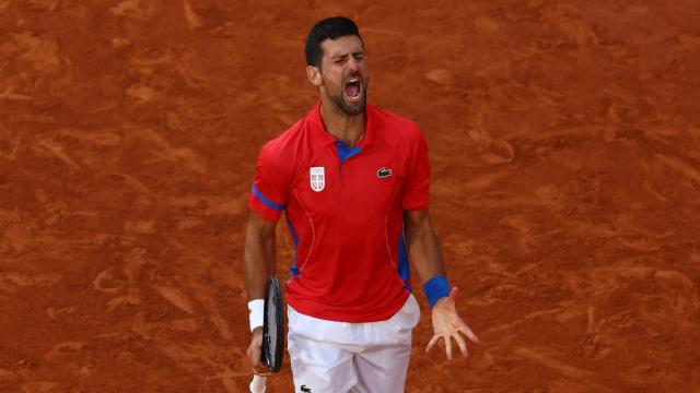 Djokovic celebra su triunfo sobre Musetti en semifinales