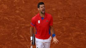 Djokovic celebra su triunfo sobre Musetti en semifinales