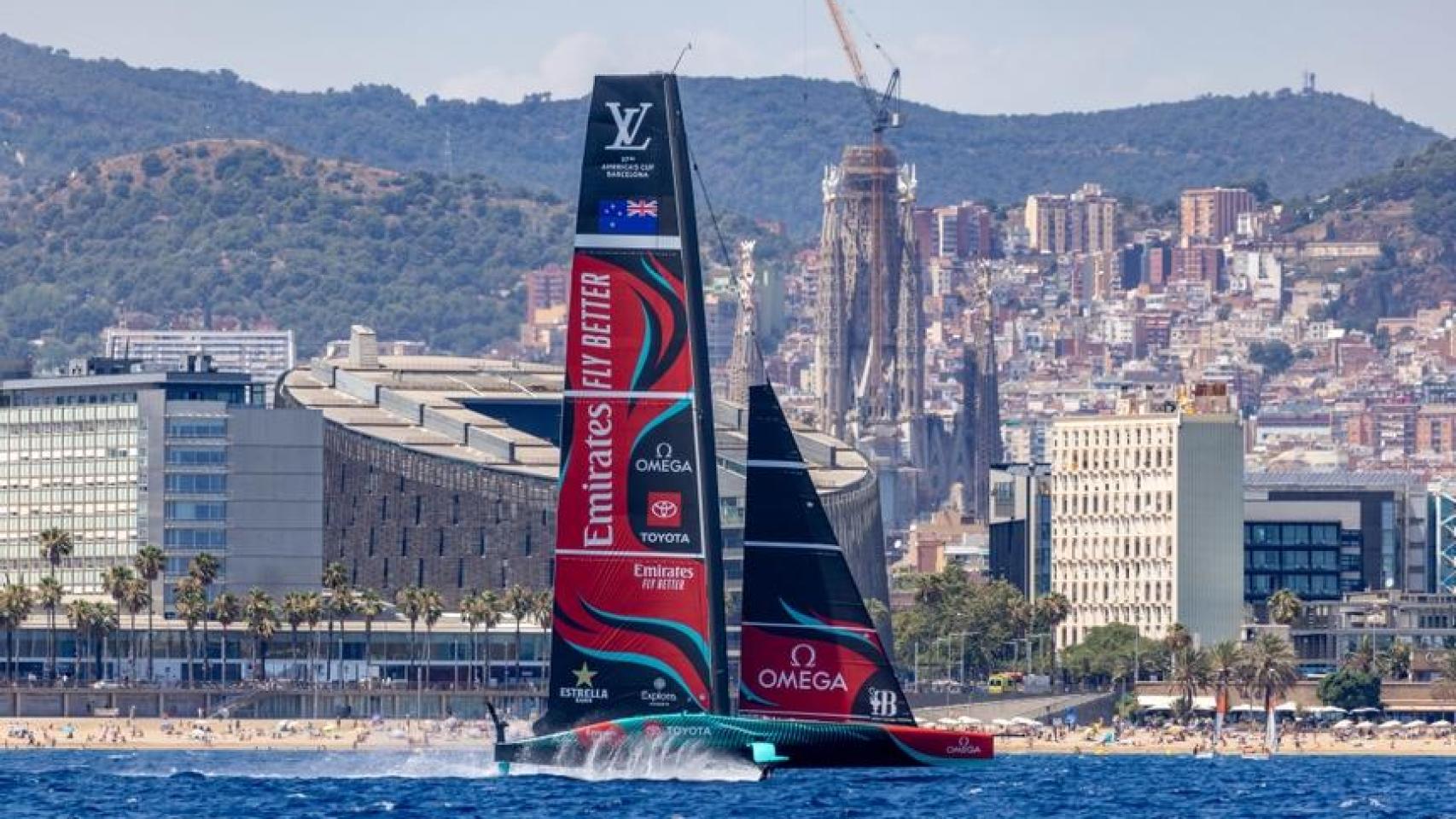 La embarcación del Emirates Team New Zealand para la Copa América de vela