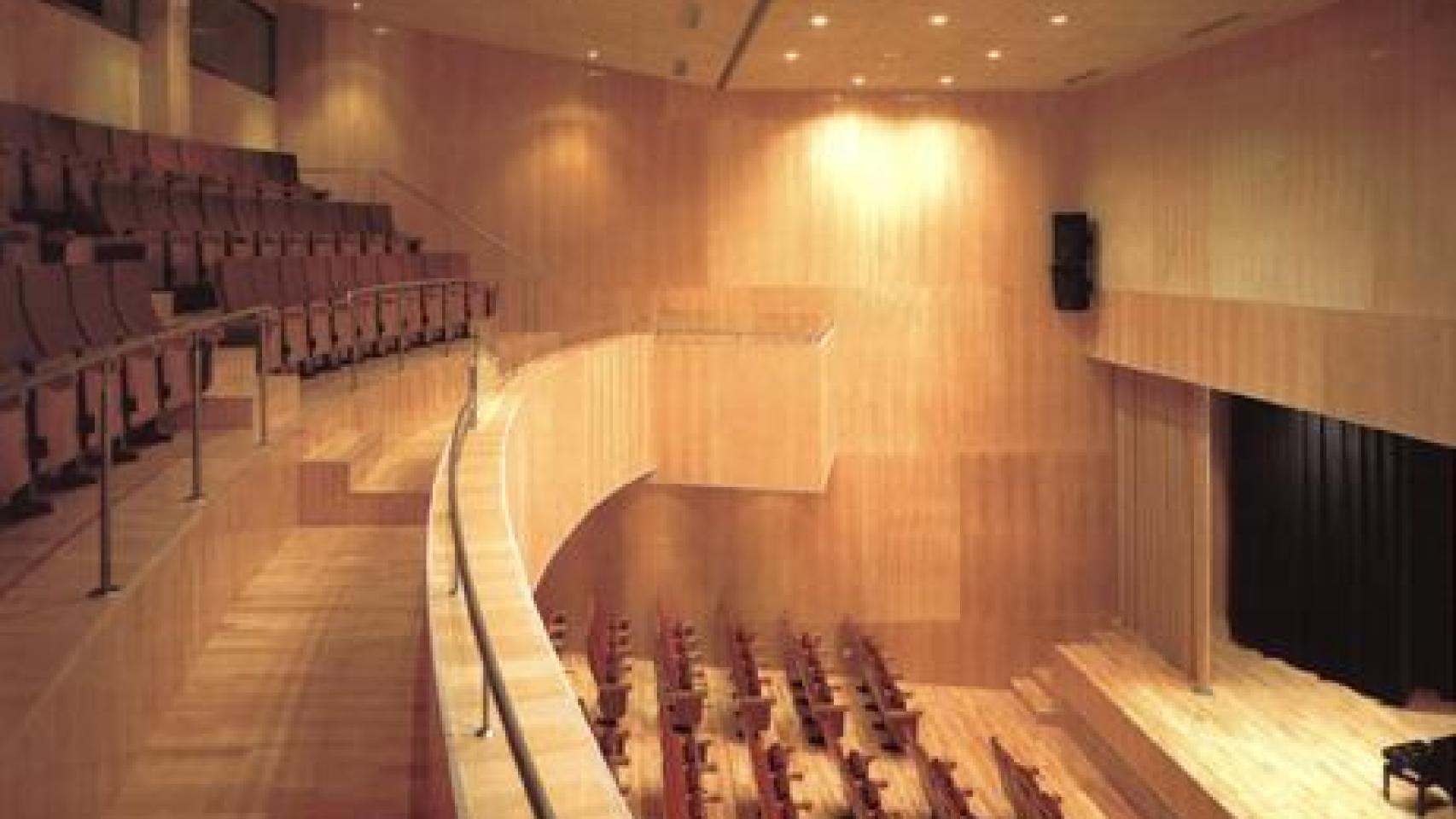 Interior del Centro Cultural María Victoria Atencia, en la calle Ollerías.