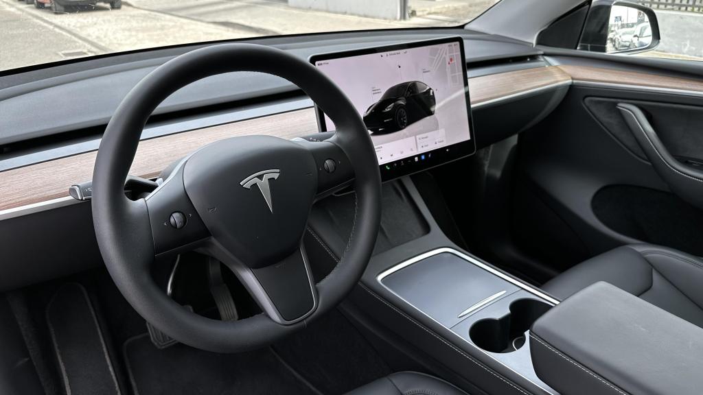 Interior del Tesla Model Y.
