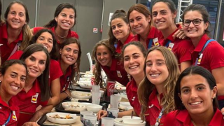 La fotografía en exclusiva de la comida de Letizia con la selección femenina de hockey