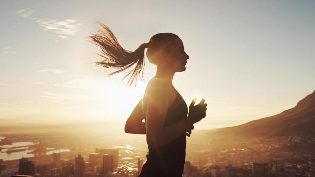 Mujer corriendo.