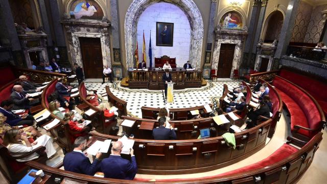 Imagen de archivo de un pleno del Ayuntamiento de Valencia. EE