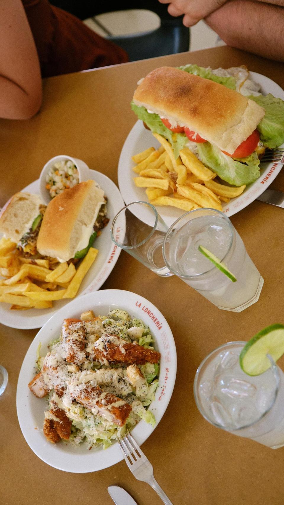 Platos de La Lonchería.