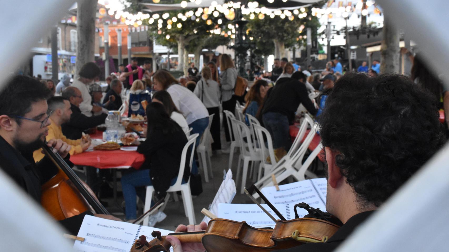 El 51 Festival Nacional de Exaltación del Cangrejo de Río de Herrera de Pisuerga comienza por todo lo alto