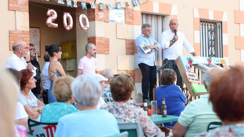 El presidente de la Diputación de Segovia en el bicentenario del Caserío de San José