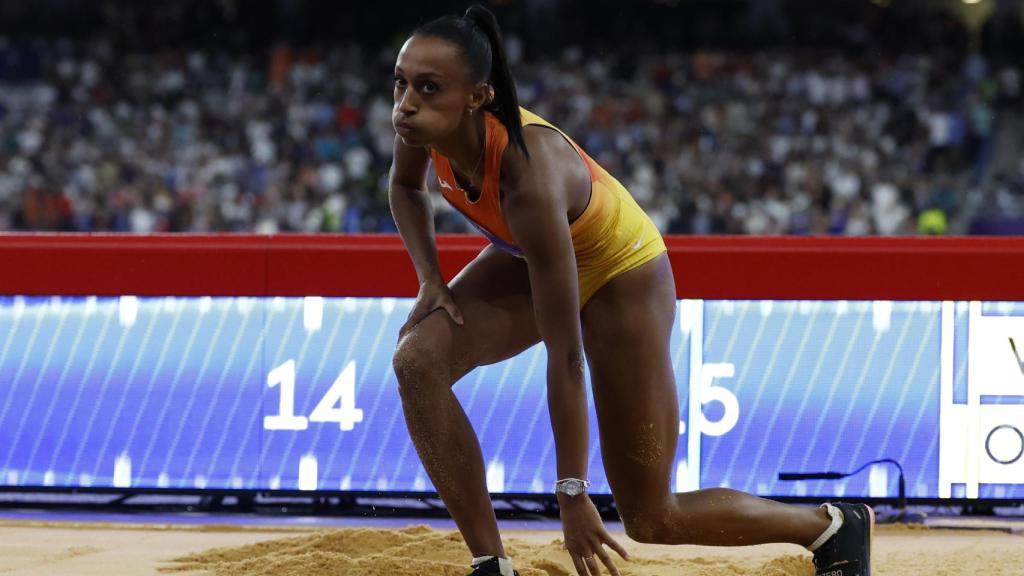 Ana Peleteiro después de su último salto en París 2024.