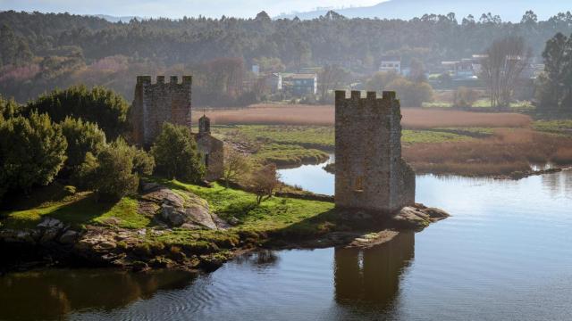 Torres del oeste, en Catoira