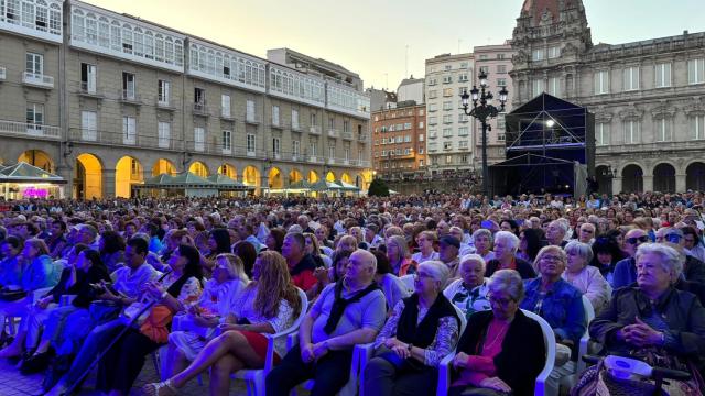 Público disfrutando de las Fiestas de María Pita de A Coruña