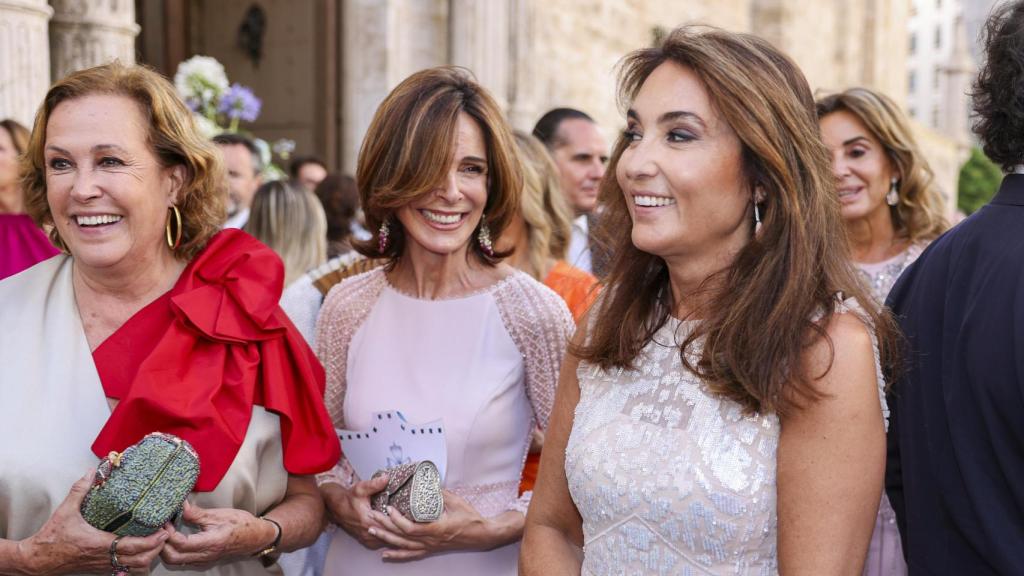 Lidia Bosch y Marian Camino en la boda de Natalia Santos Yanes.