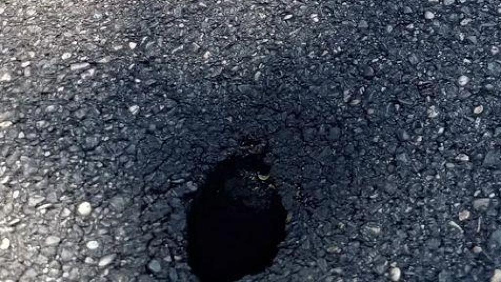 Hundimiento detectado este domingo en la Avenida de Barber de Toledo.