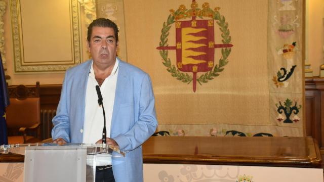 El concejal de Movilidad y Tráfico, Alberto Gutiérrez informa sobre las terrazas