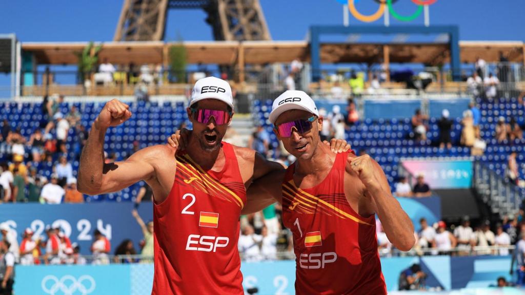 Adrián Gavira y Pablo Herrera celebran su pase a cuartos de final en París 2024